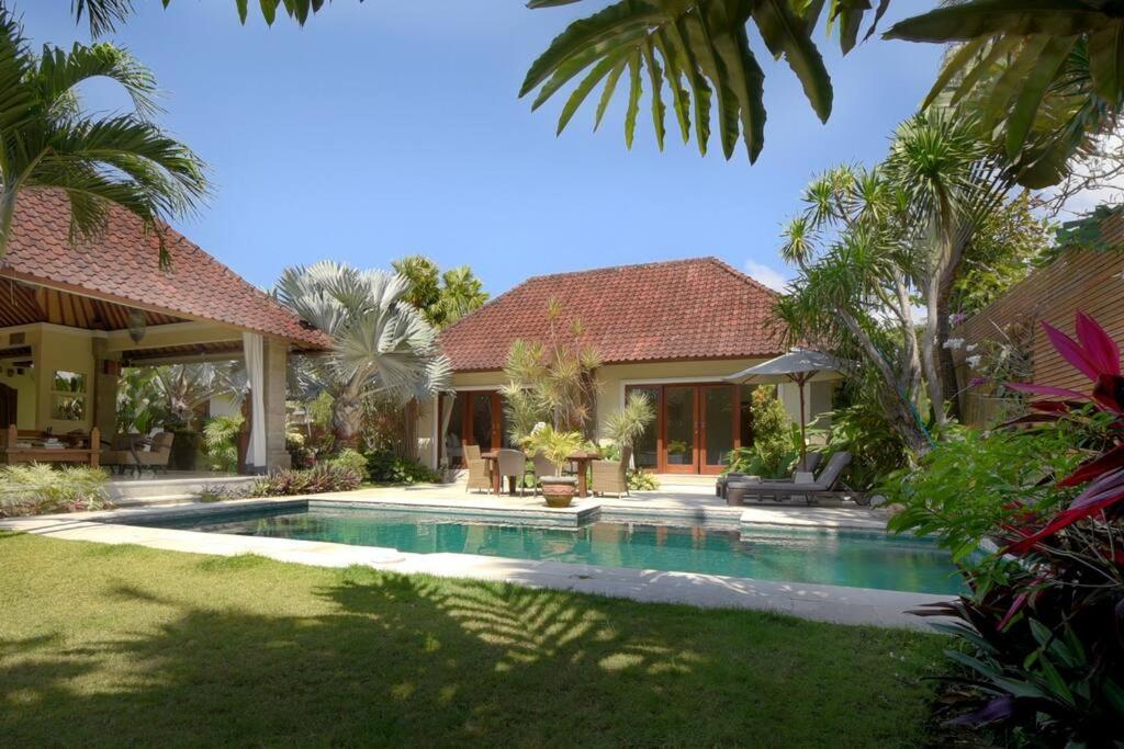 Tropical Oasis, Villa Mimba Sanur Kültér fotó