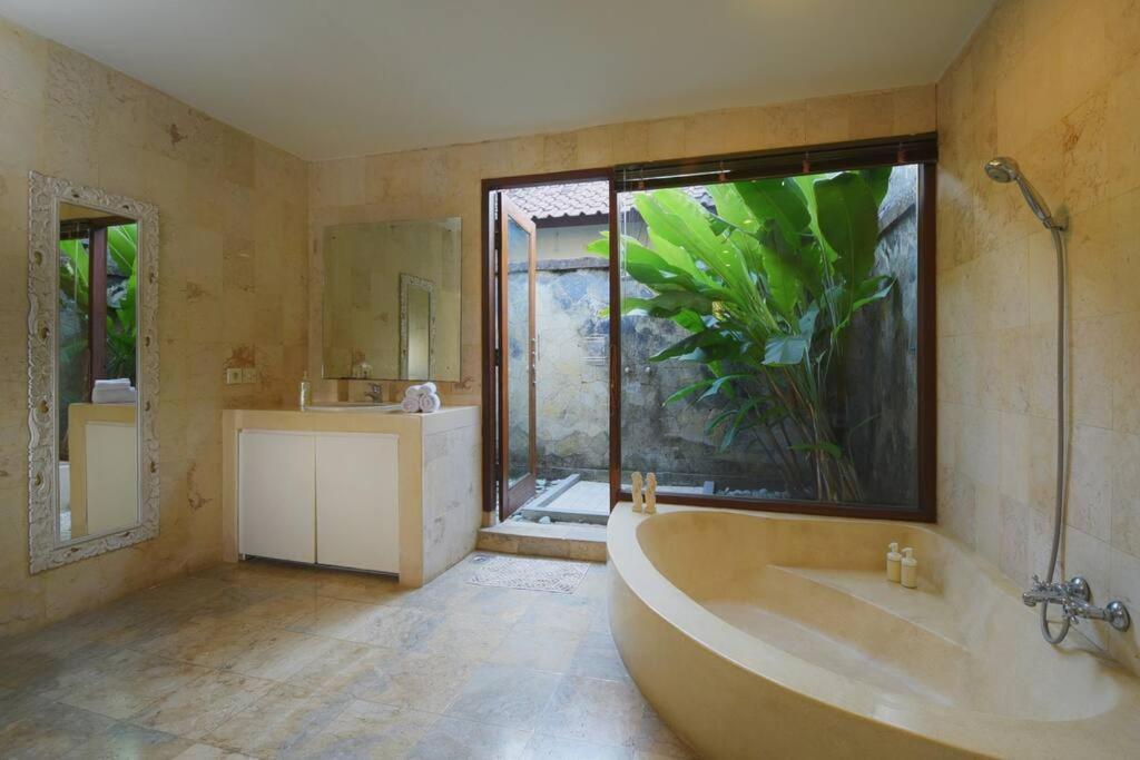 Tropical Oasis, Villa Mimba Sanur Kültér fotó